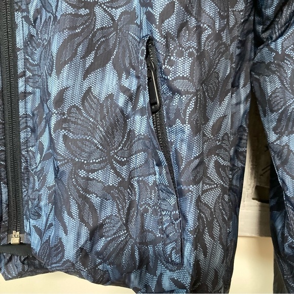 NWOT Athleta Sightseer Lace Jacket Ethereal Bloom Cottage Blue - Picture 6 of 11